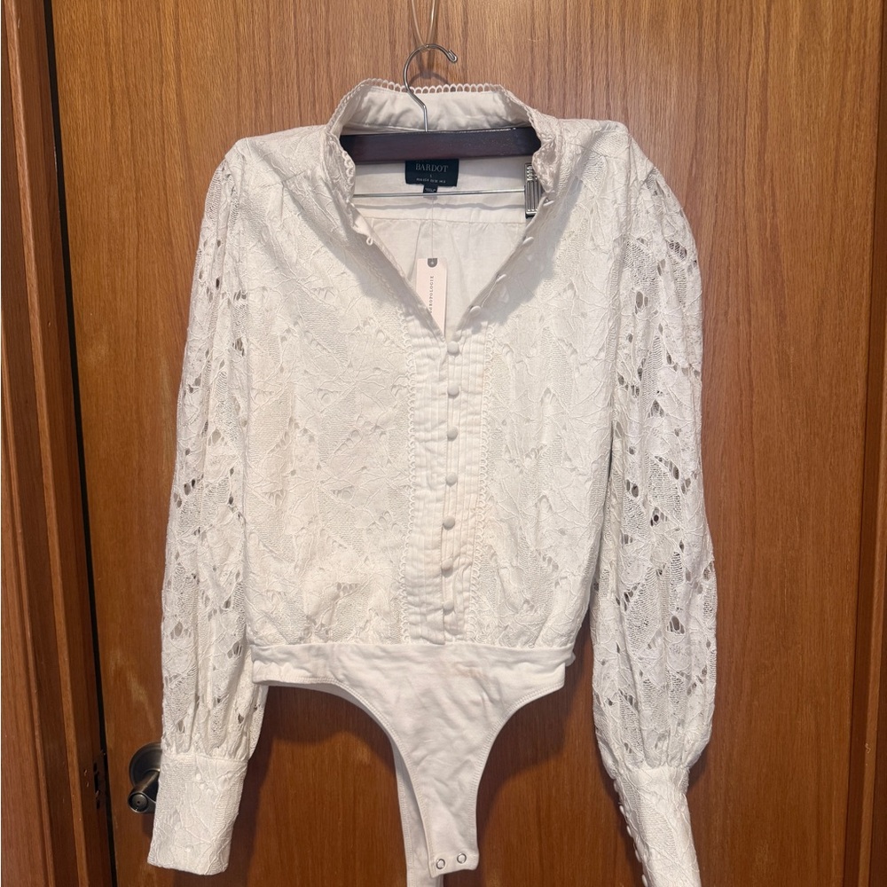 Anthropology — Bardot  —- White Lace Button-Front Bodysuit NWT